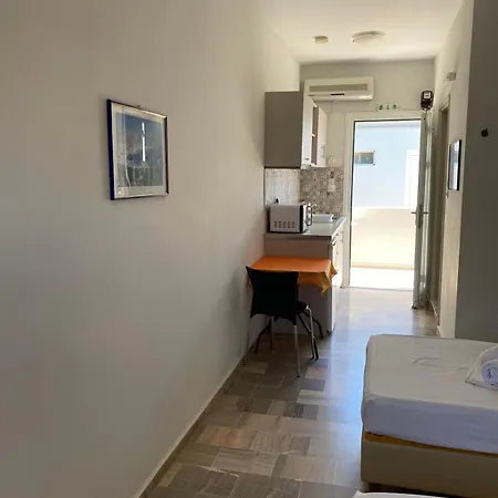 Voula Ilias Studios شقة *
