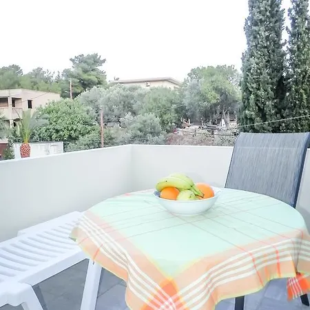 Lägenhet Voula Ilias *