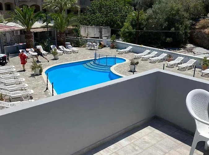 Voula Ilias Studios Panormos (Kalymnos)