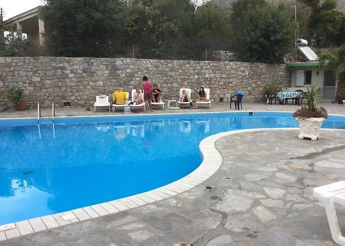 Voula Ilias Panormos (Kalymnos)